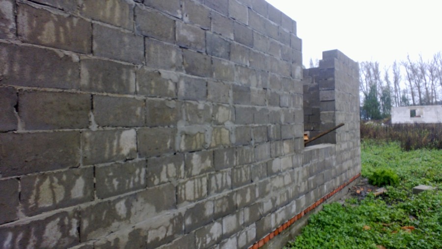 толщина стены 30 сантиметров